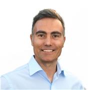 Profesor lider empatico con capacidad motivadora y transformadora en campos de la ciencias ambientales y empresariales